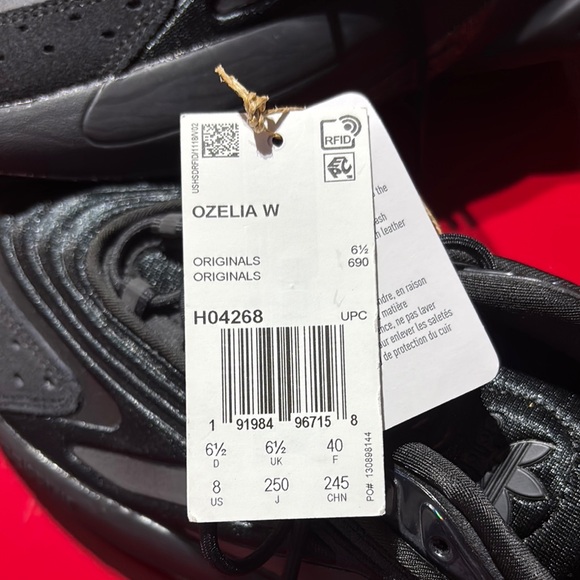 Adidas Black Athletic Shoes with Futuristic Design - Picture 2 of 6